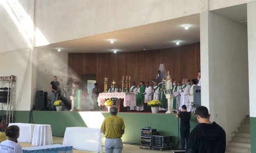 Inês Pandeló participa de celebração dos 100 anos da Diocese